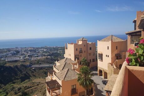 Apartment for sale in Alcores de Calahonda, Mijas