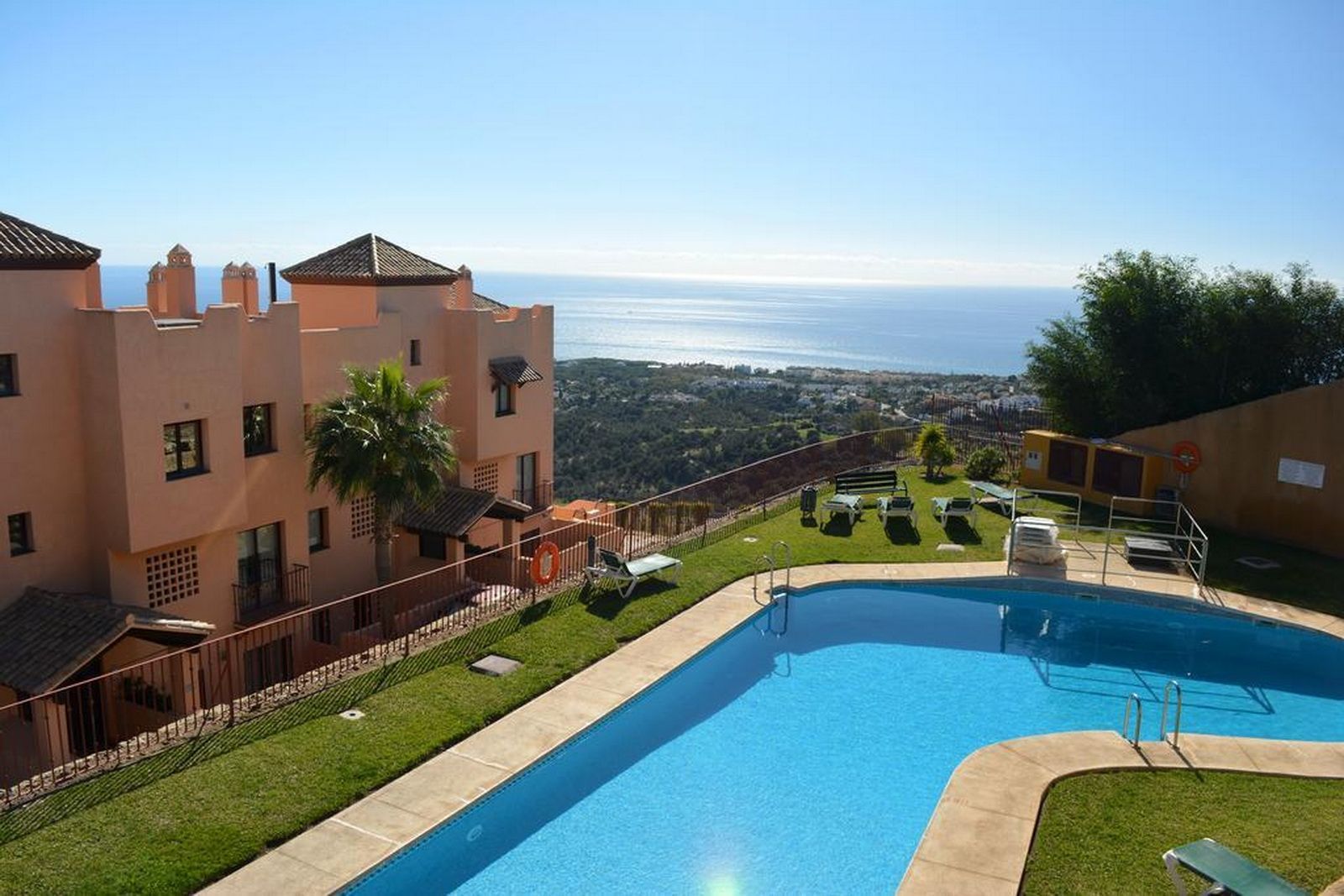 Apartment for sale in Alcores de Calahonda, Mijas